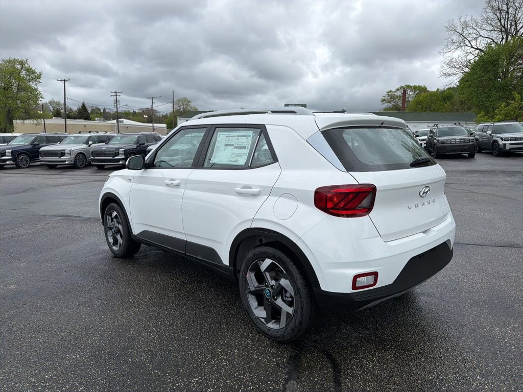 New 2026 Hyundai Venue SEL FWD image 5