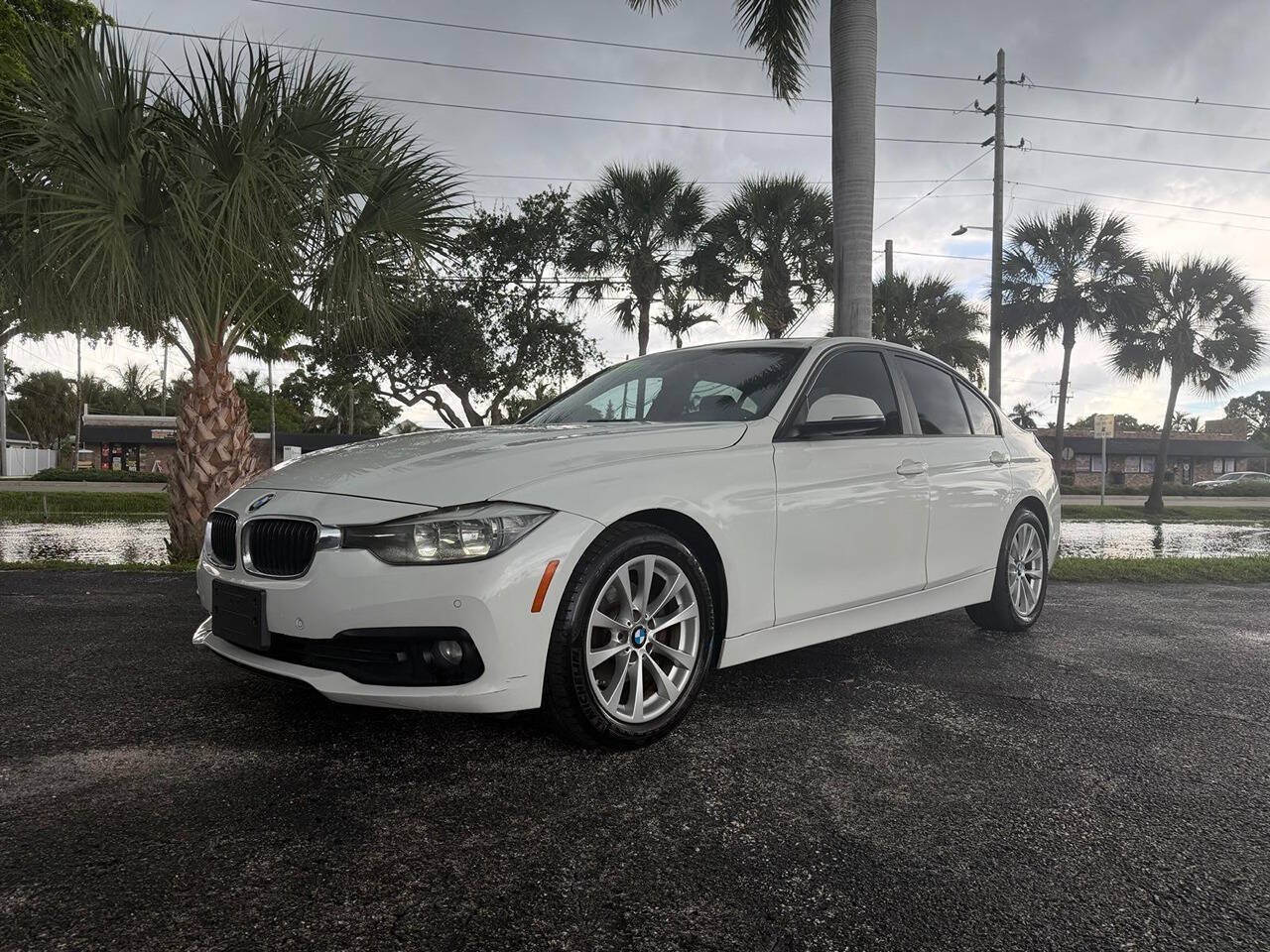 Used 2016 BMW 320i xDrive Sedan