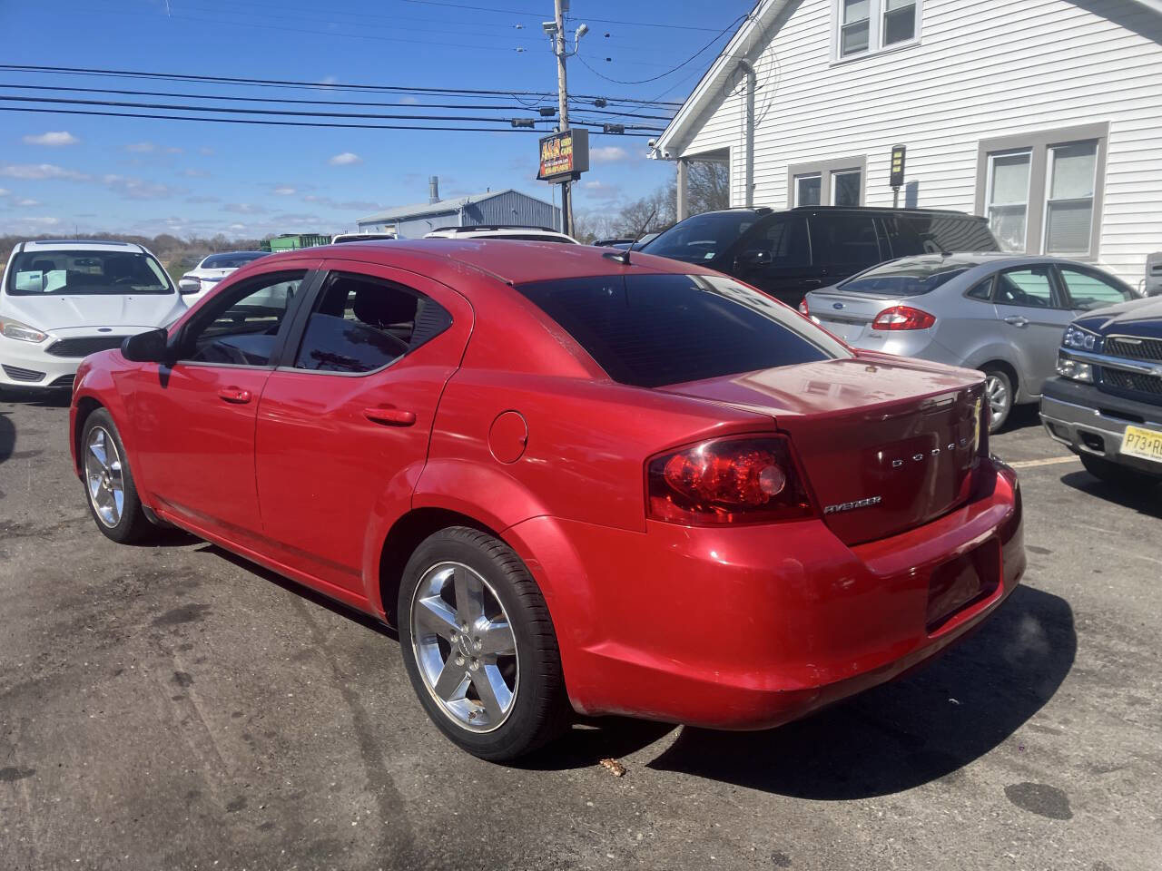 Used 2013 Dodge Avenger SE image 9