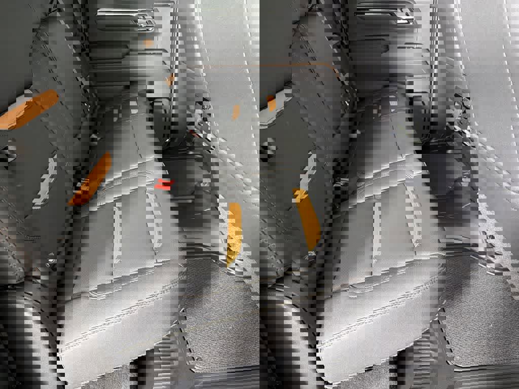 New 2026 GMC Sierra 1500 AT4 w/ AT4 Premium Package AWD/4WD image 25