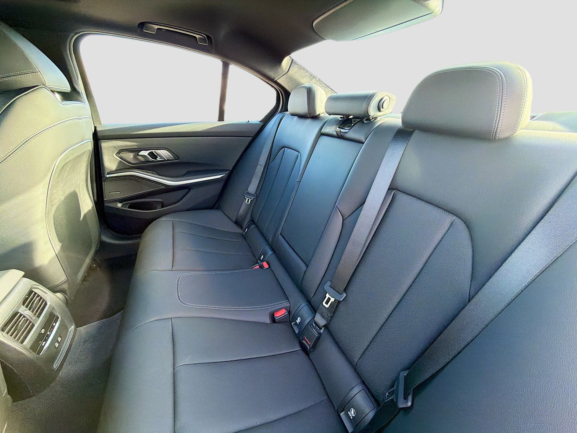 New 2026 BMW 330i xDrive Sedan w/ M Sport Package image 21