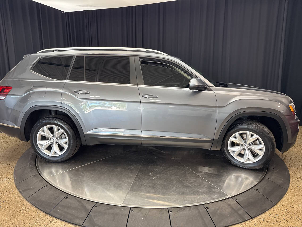 Used 2018 Volkswagen Atlas SEL AWD/4WD image 10