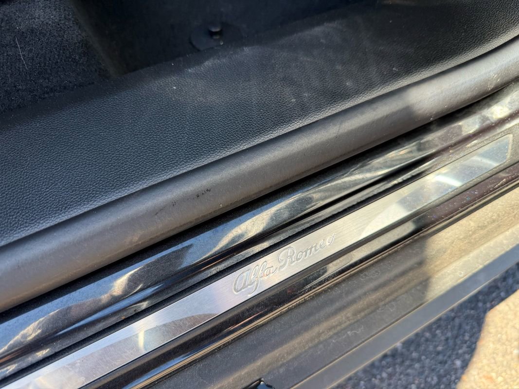 Used 2018 Alfa Romeo Stelvio Ti Sport image 28