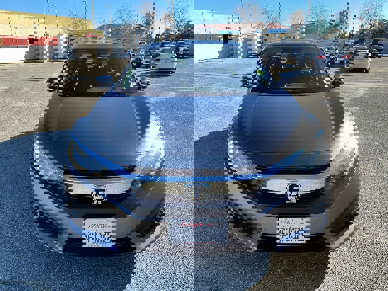 Used 2018 Honda Civic Touring image 3