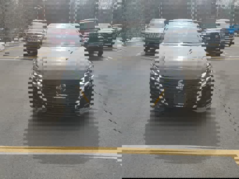 Used 2023 Nissan Altima 2.5 SV image 3