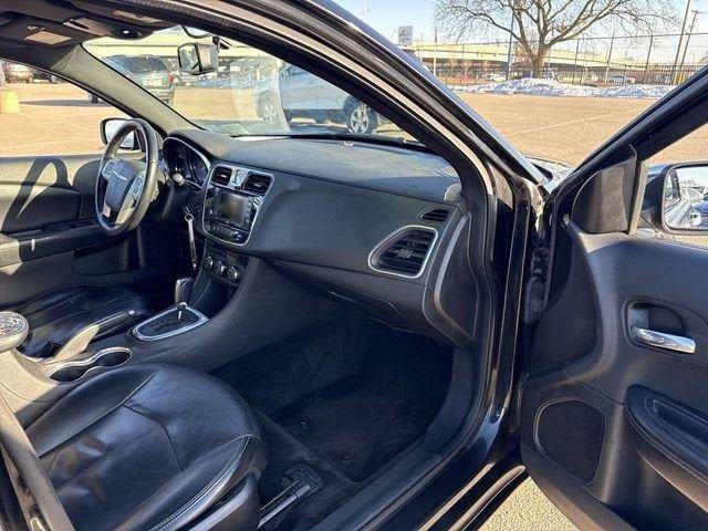 Used 2013 Chrysler 200 Limited w/ Sun & Sound Pkg FWD image 23