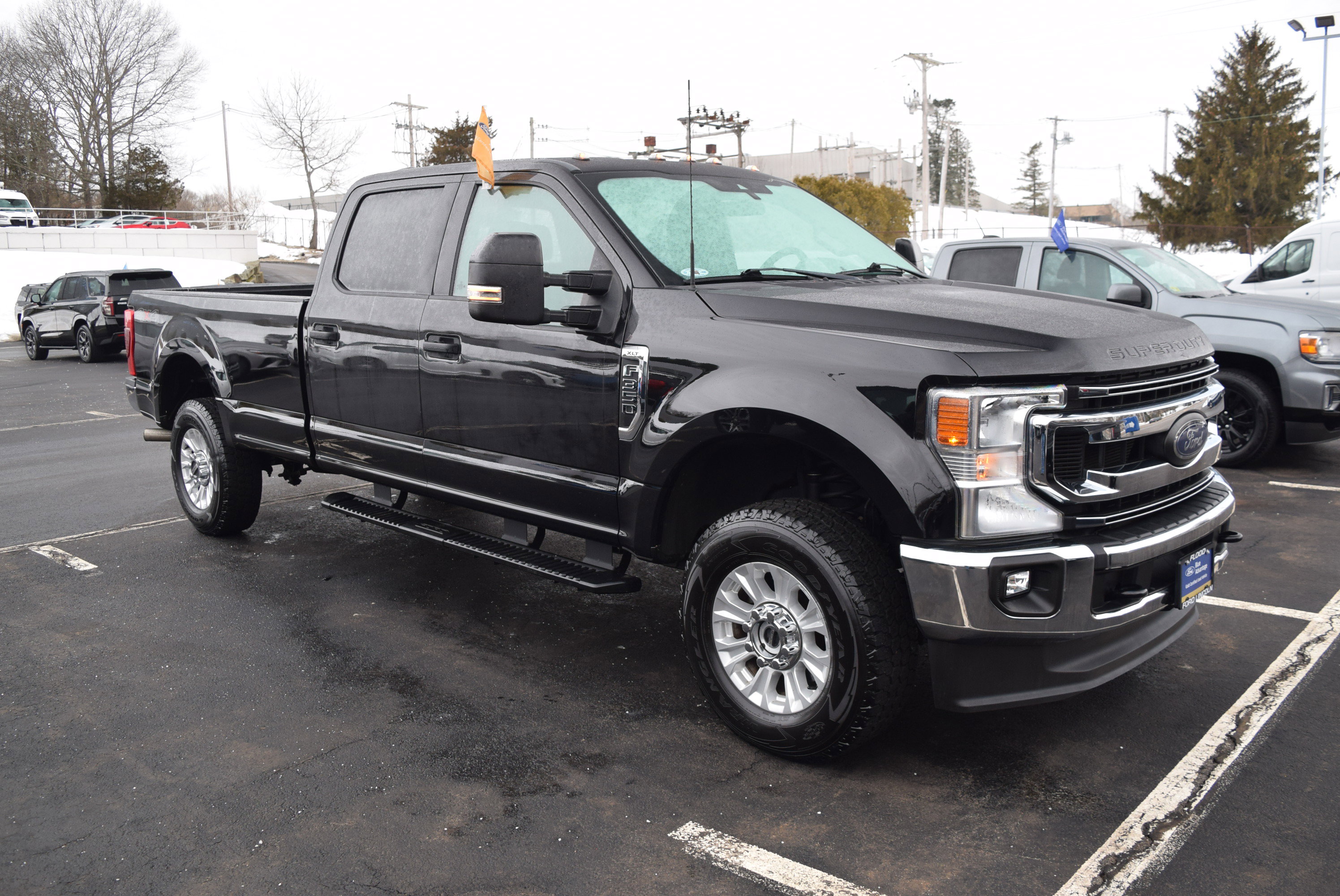 Used 2022 Ford F350 XLT w/ Camper Package