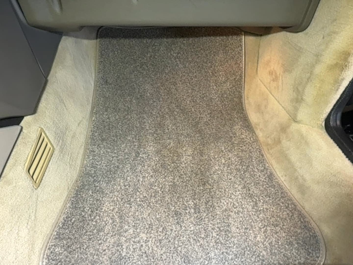 Used 1993 Cadillac Allante FWD image 69