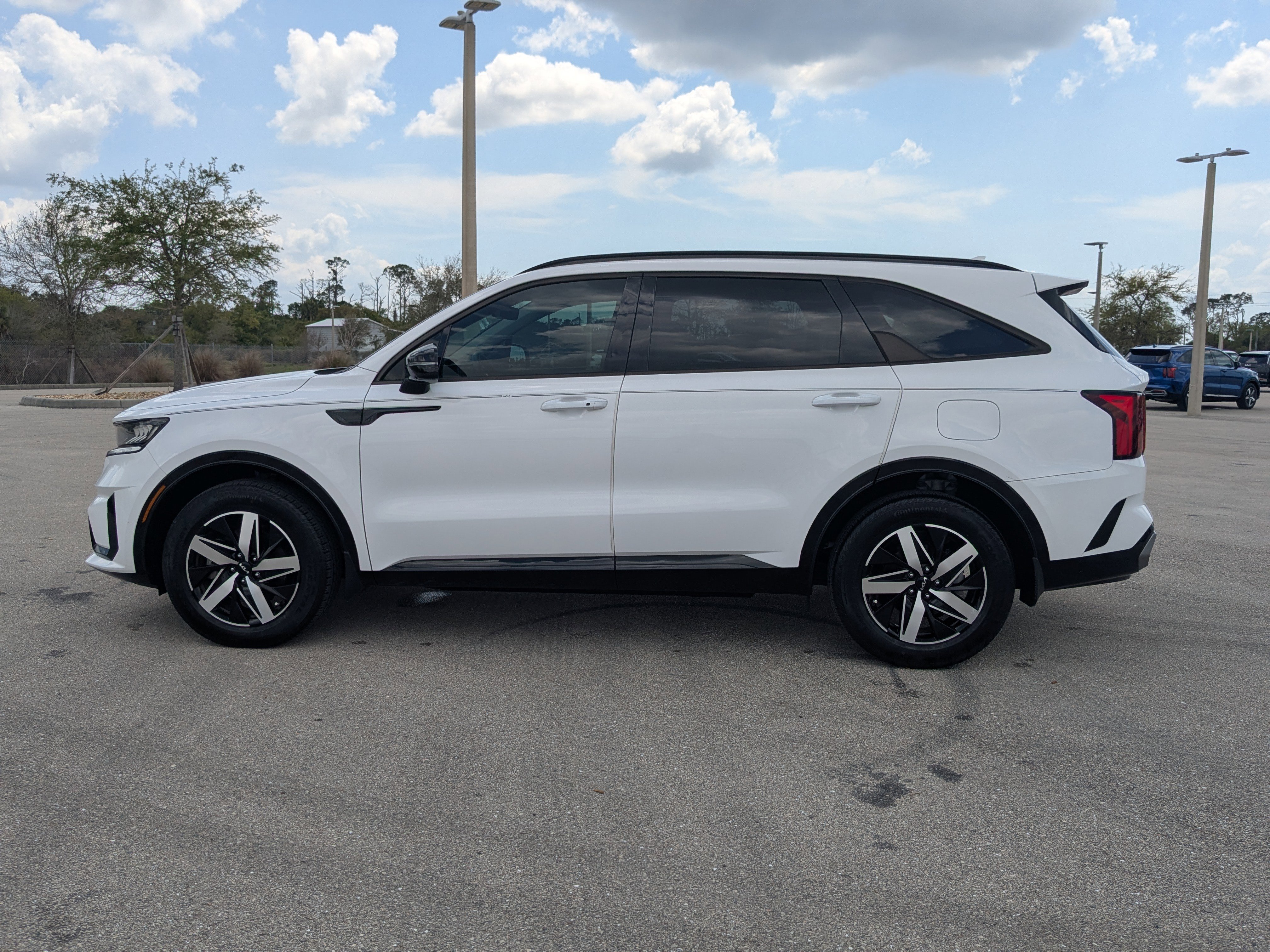 Certified 2023 Kia Sorento S image 8