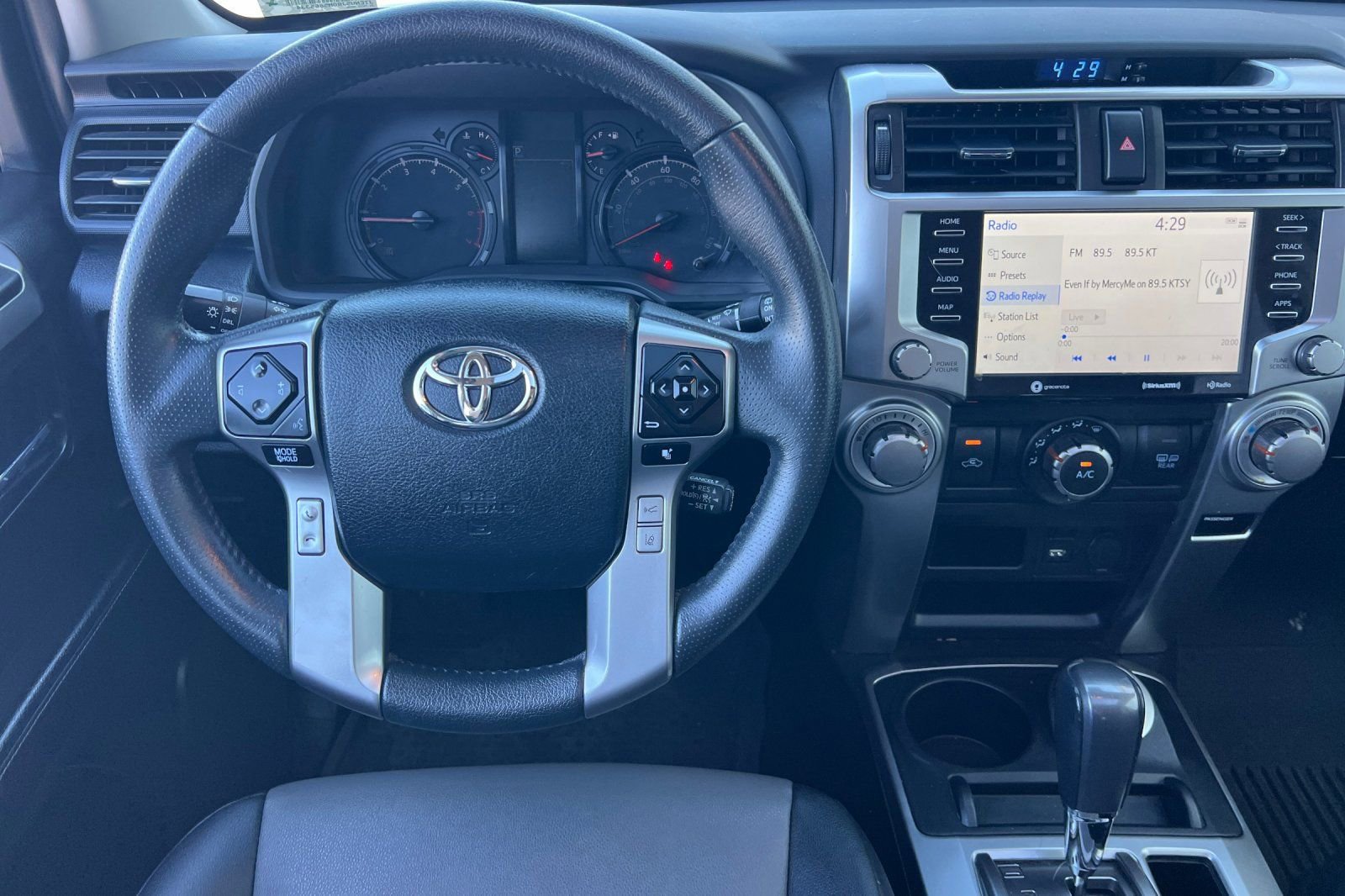 Used 2021 Toyota 4Runner SR5 Premium w/ Moonroof Package AWD/4WD image 14