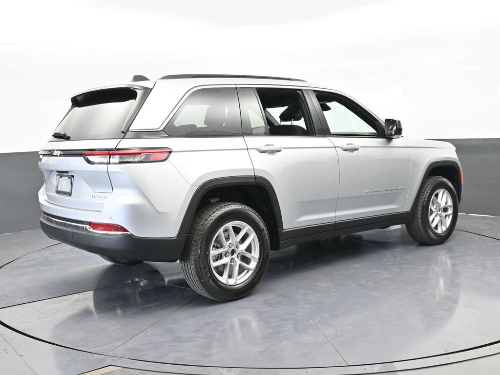 New 2026 Jeep Grand Cherokee Laredo X image 6