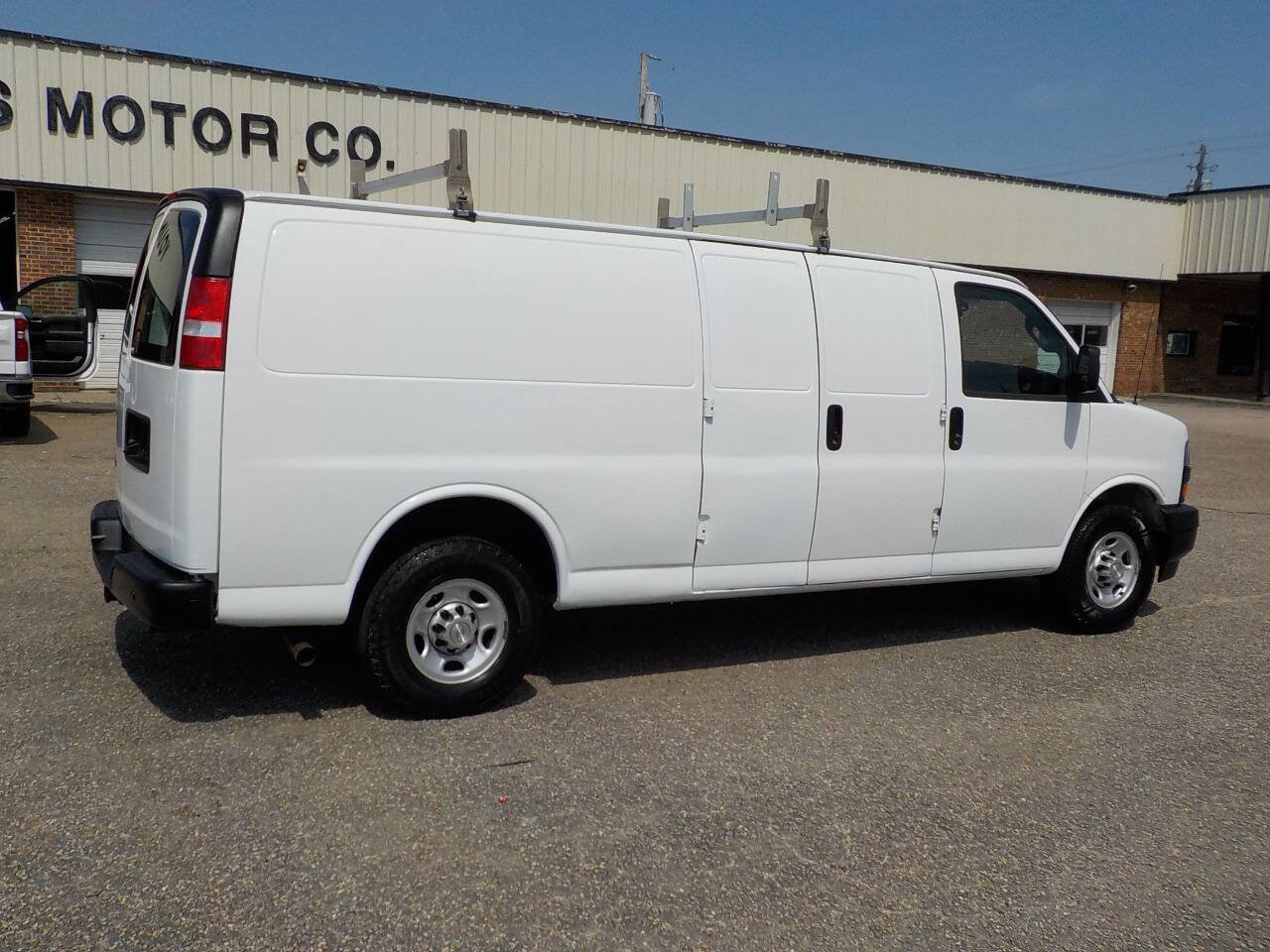 Used 2020 Chevrolet Express 2500 Extended w/ Driver Convenience Package RWD image 5