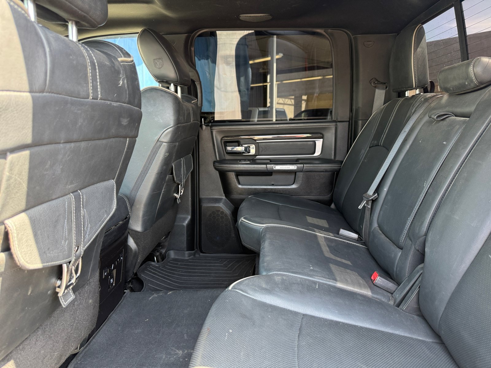 Used 2018 RAM 3500 Laramie Longhorn w/ Max Tow Package AWD/4WD image 16