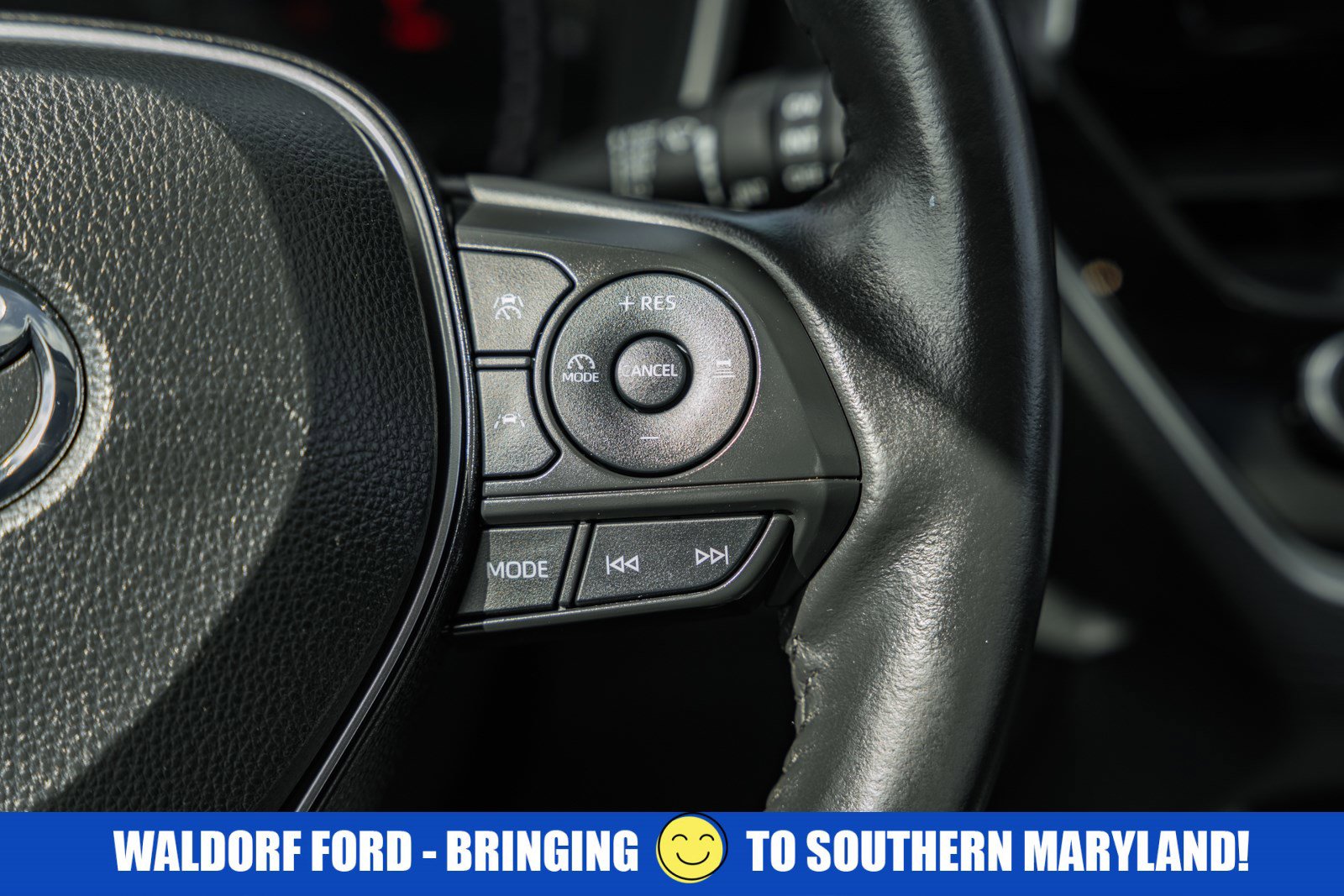 Used 2023 Toyota Corolla Cross XLE w/ Convenience Package image 31