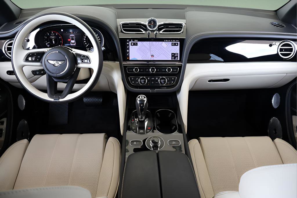 Used 2024 Bentley Bentayga AWD/4WD image 4