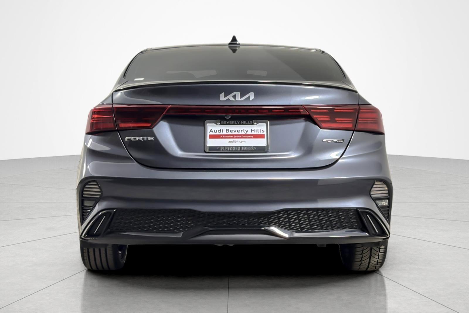 Used 2023 Kia Forte GT-Line w/ GT-Line Premium Package FWD image 4