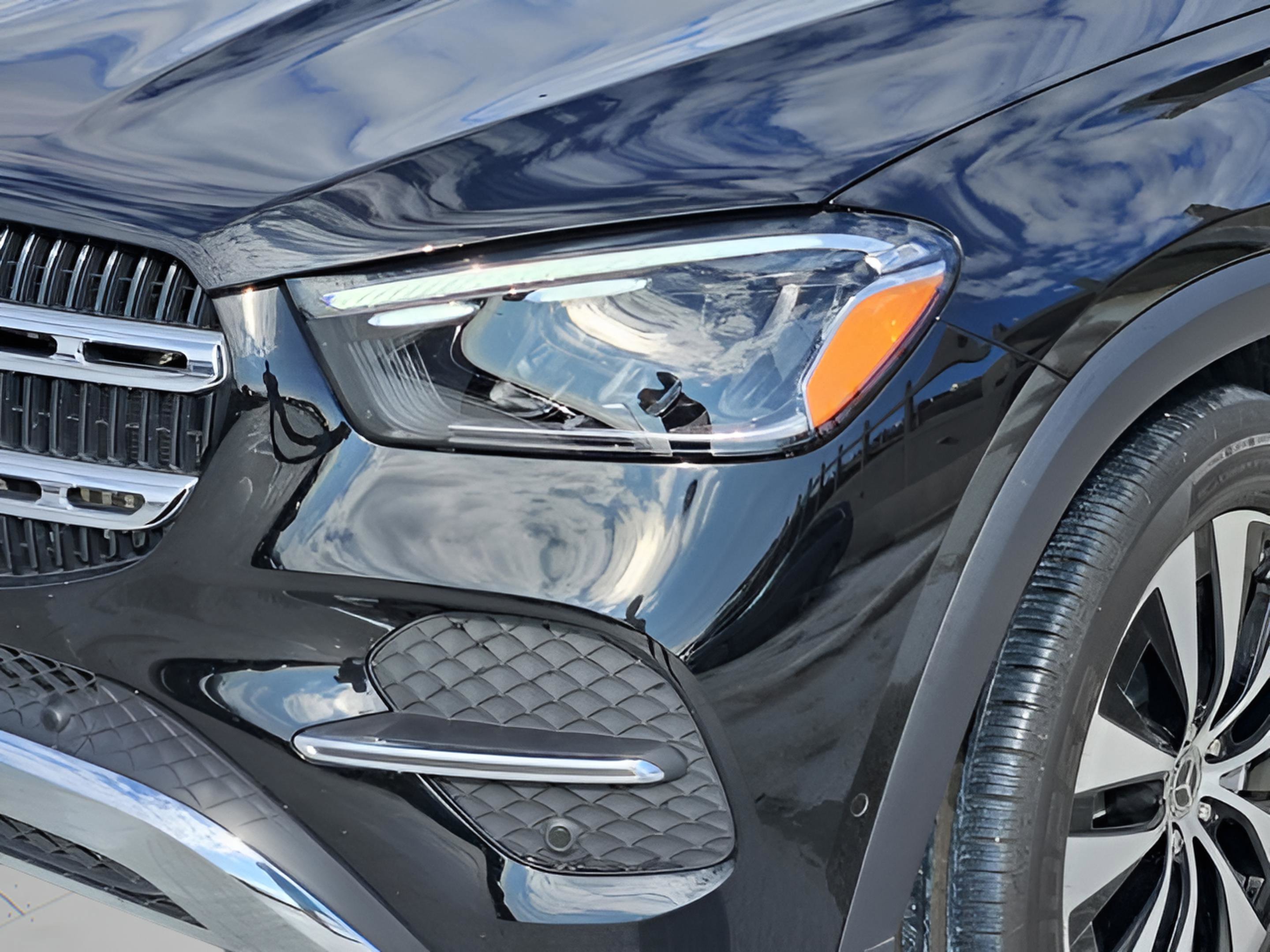 Certified 2025 Mercedes-Benz GLE 450 4MATIC image 8