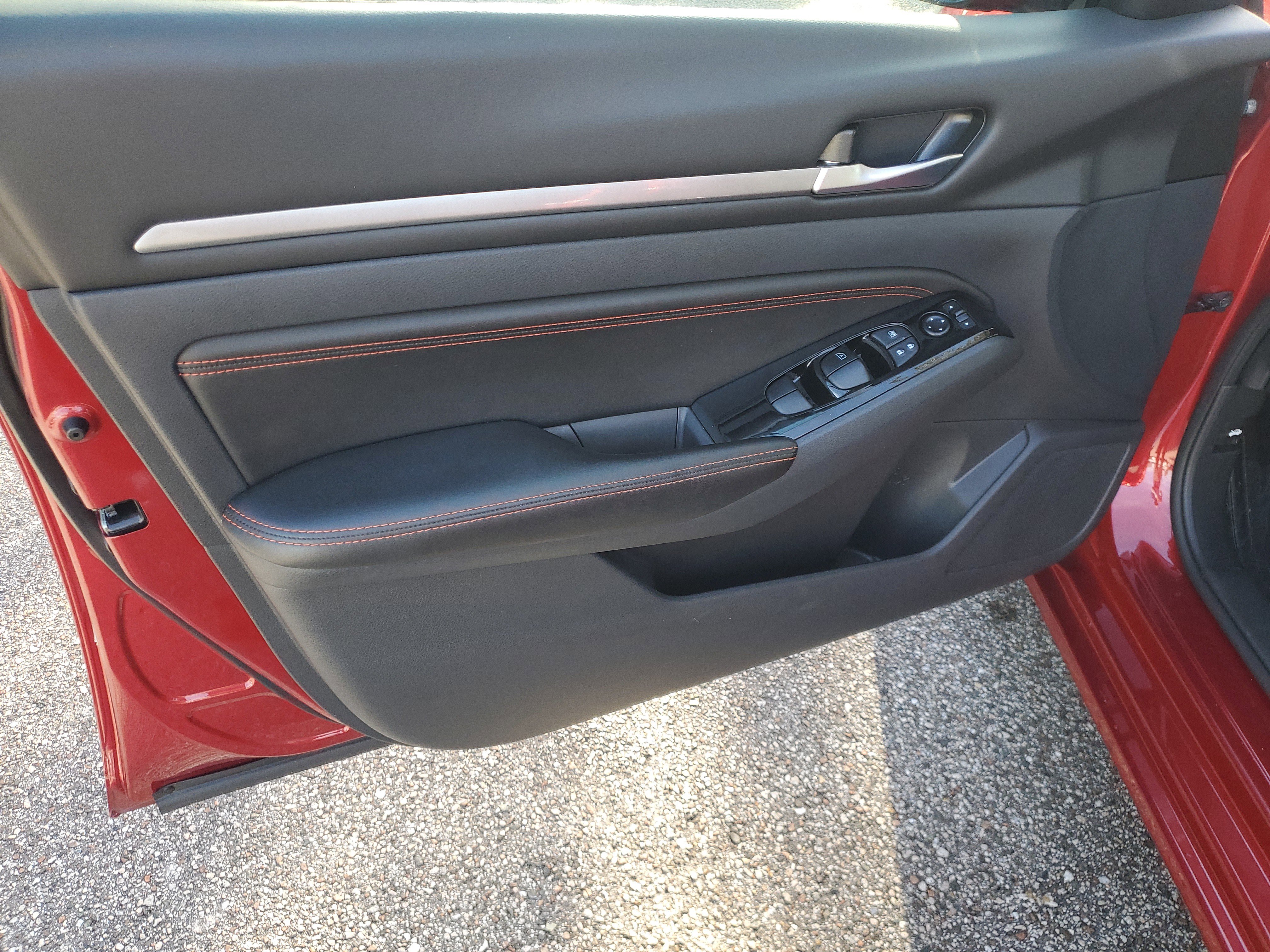 Certified 2023 Nissan Altima 2.5 SR image 14