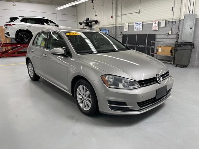 Used 2016 Volkswagen Golf S FWD image 5