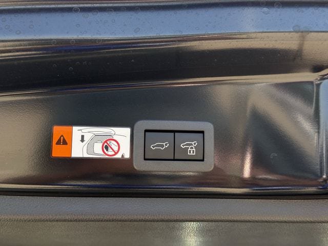 Used 2025 Toyota Corolla Cross AWD Hybrid w/ Convenience Package image 35