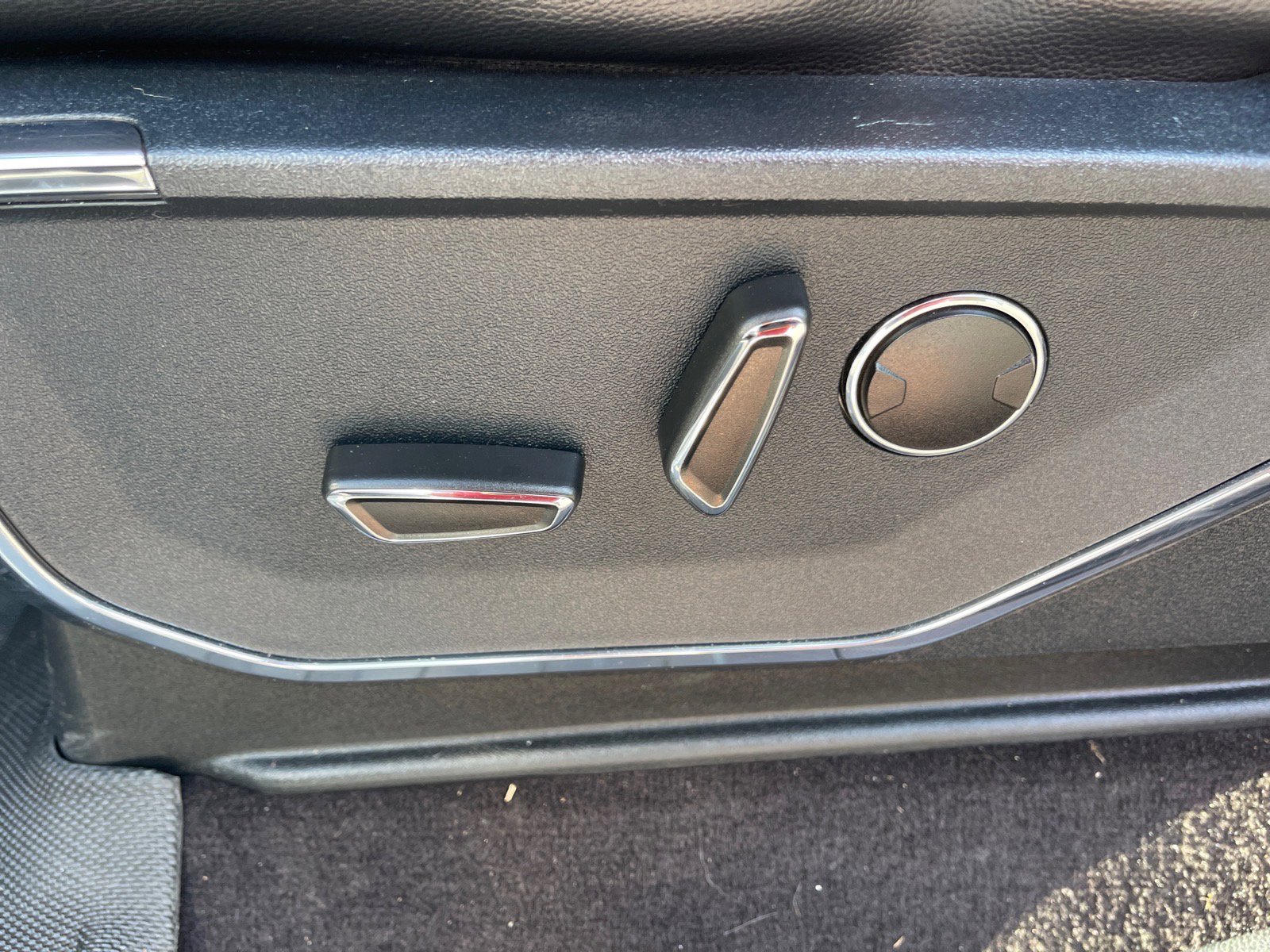 Used 2021 Ford F150 Lariat w/ Equipment Group 502A High image 9