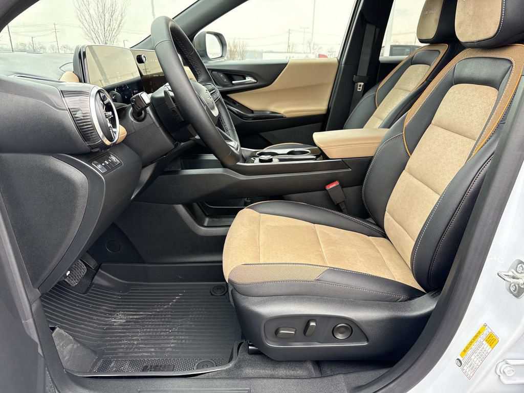 New 2026 Chevrolet Equinox ACTIV w/ Convenience Package III AWD/4WD image 9