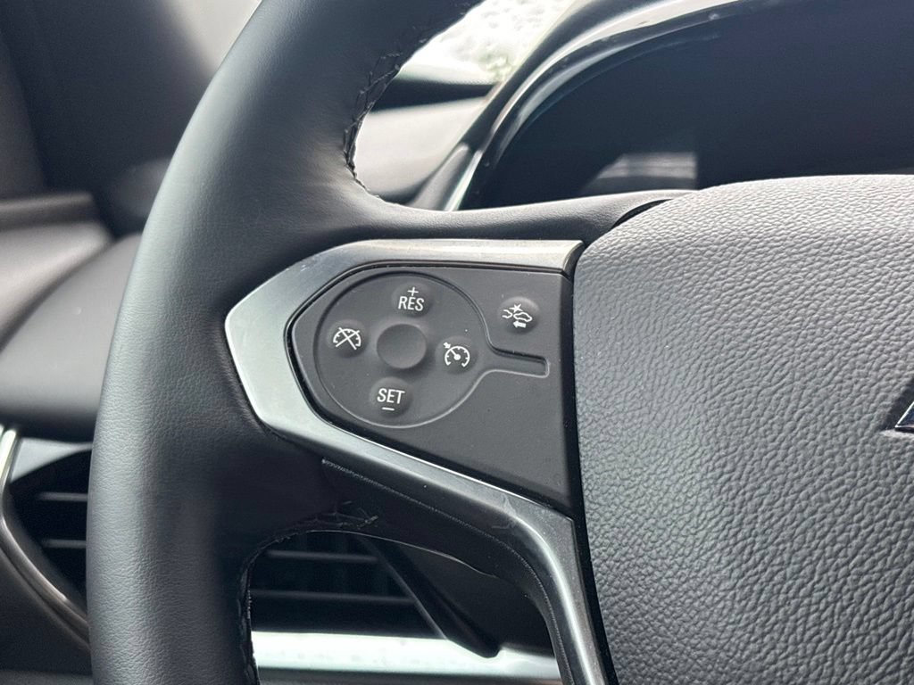 Used 2023 Chevrolet Traverse LT FWD image 19