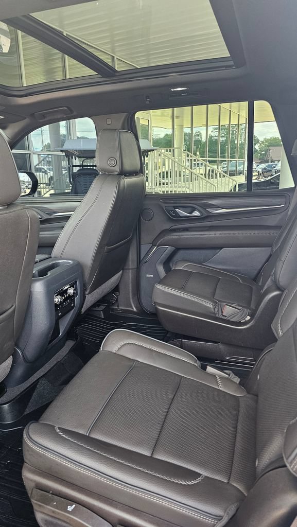 Used 2023 GMC Yukon Denali RWD image 6