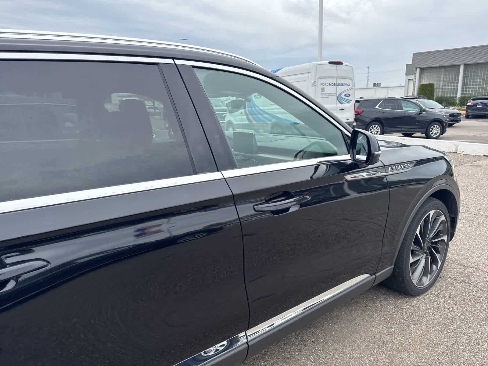 Used 2020 Lincoln Aviator Reserve w/ Equipment Group 202A AWD/4WD image 25