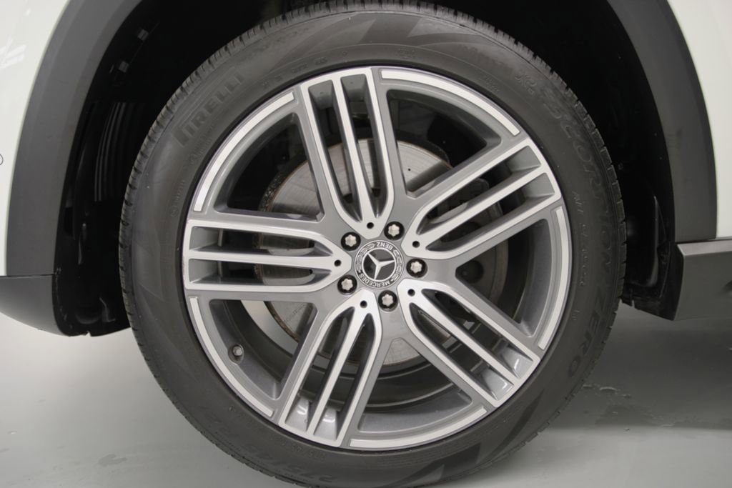 Certified 2025 Mercedes-Benz GLS 450 4MATIC image 12
