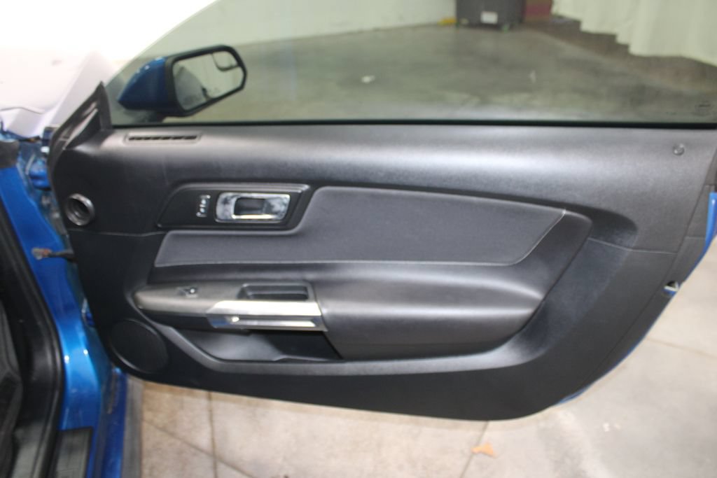 Used 2017 Ford Mustang GT RWD image 29