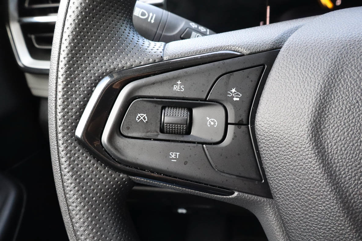 Used 2025 Chevrolet TrailBlazer LT FWD image 25