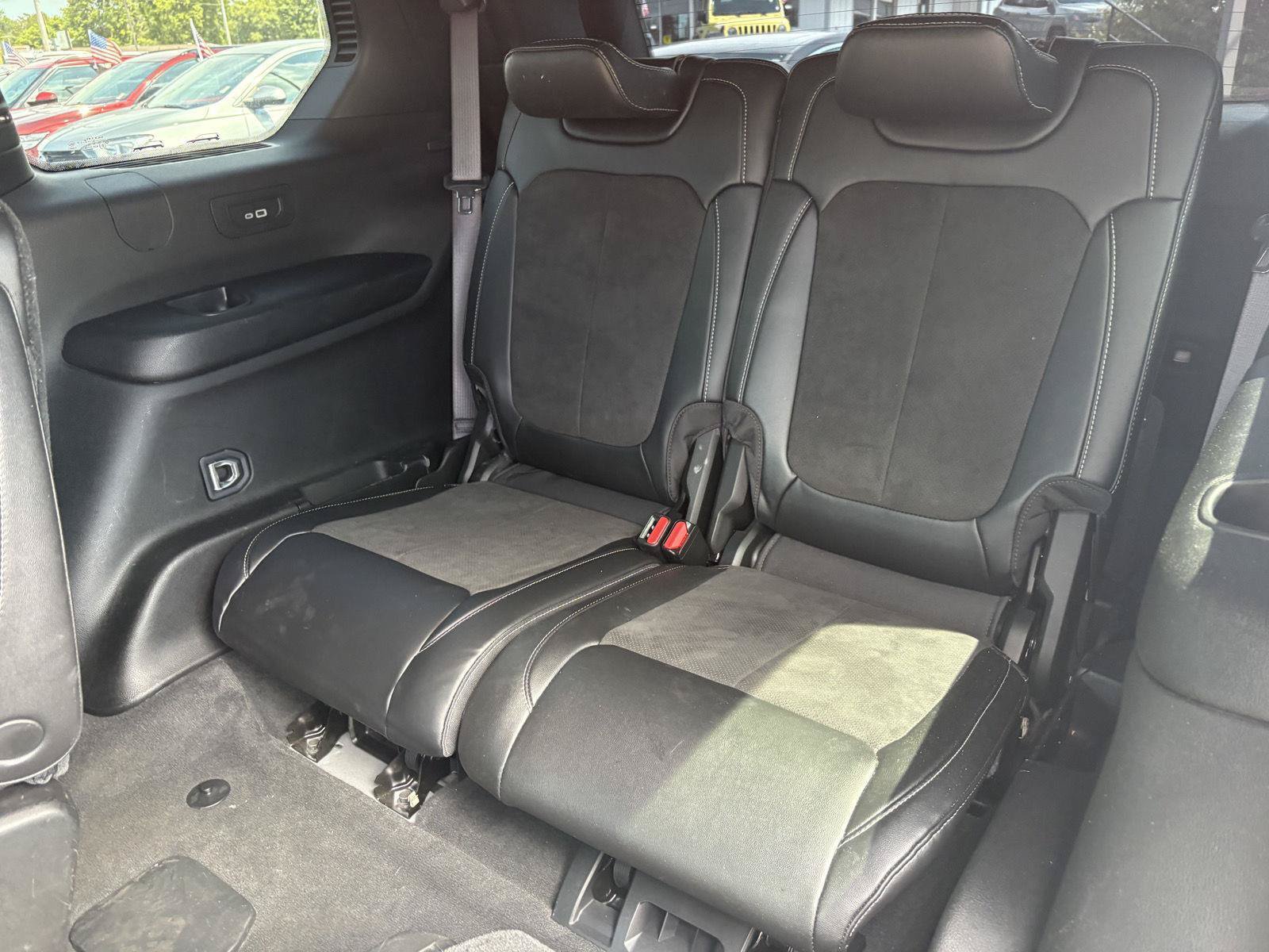 Used 2025 Jeep Grand Cherokee L Altitude AWD/4WD image 17