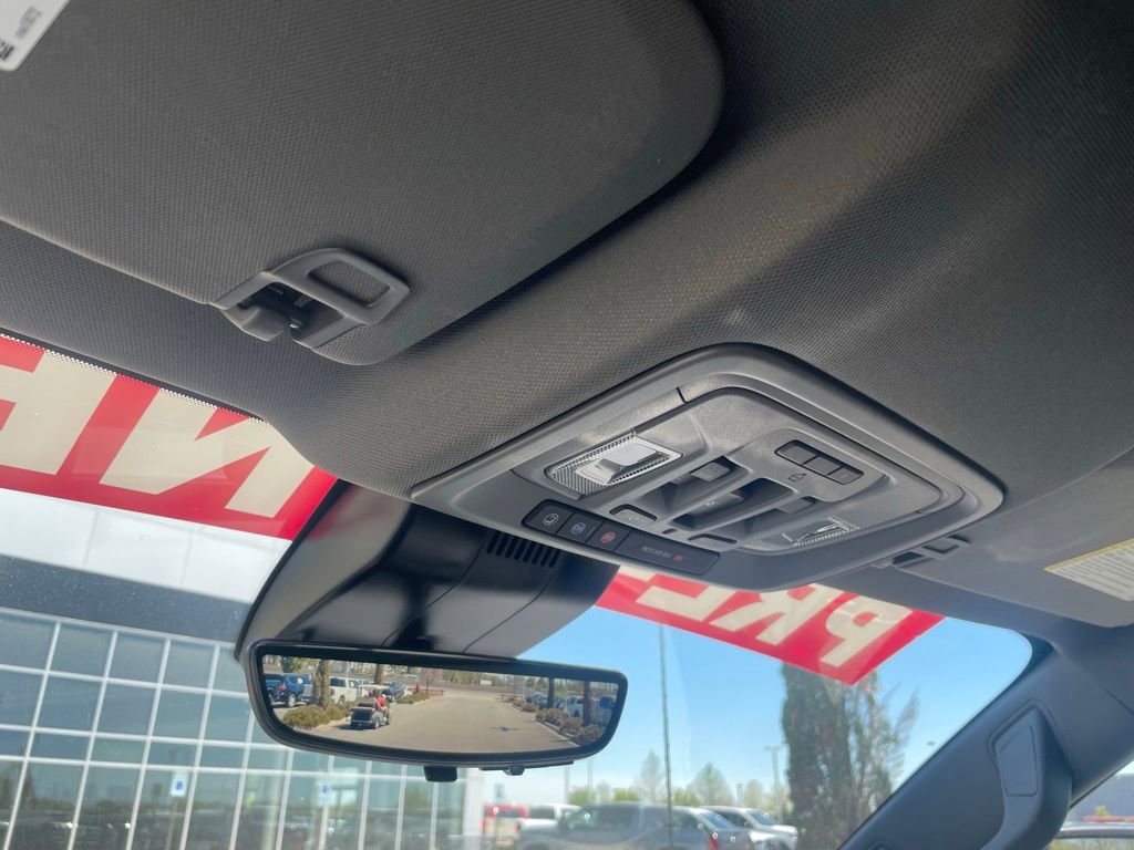 Used 2025 Chevrolet Silverado 2500 LTZ w/ LTZ Convenience Package image 19