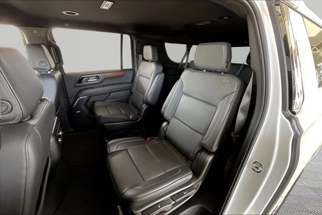 Used 2025 GMC Yukon XL Denali image 16