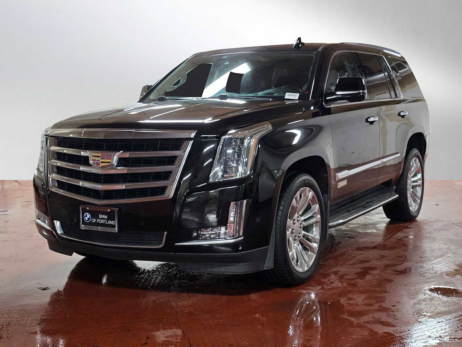 Used 2020 Cadillac Escalade Premium Luxury image 7