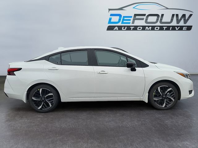 New 2025 Nissan Versa SR w/ Trunk Package image 2