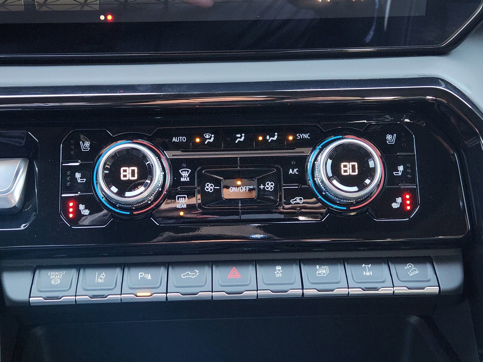 New 2026 GMC Sierra 2500 AT4X image 22