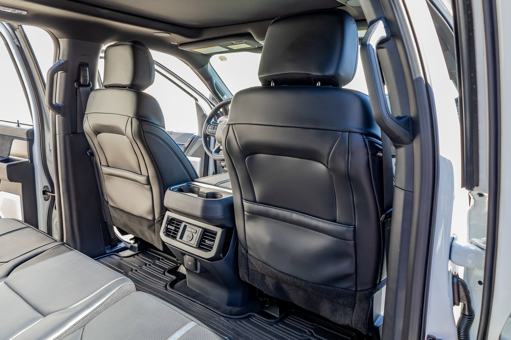 Used 2026 Ford F450 Platinum w/ FX4 Off-Road Package image 33