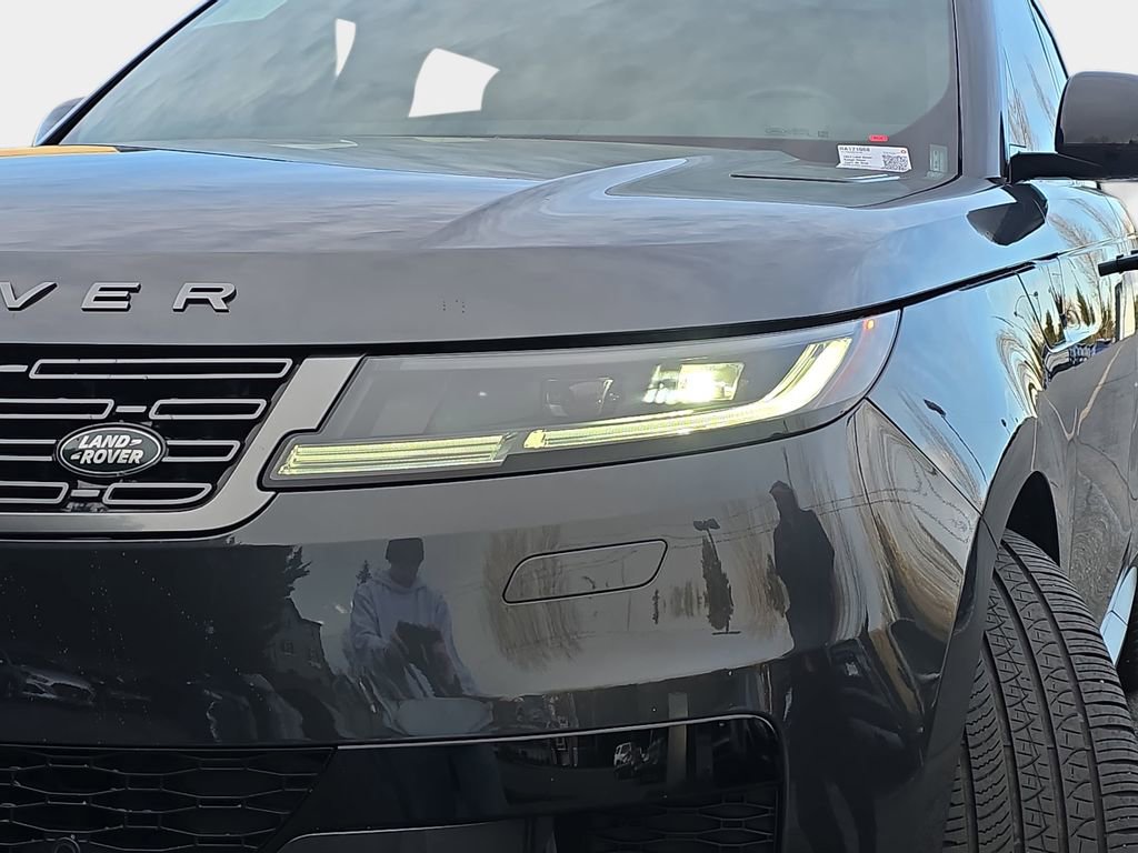 Used 2024 Land Rover Range Rover Sport SE image 36
