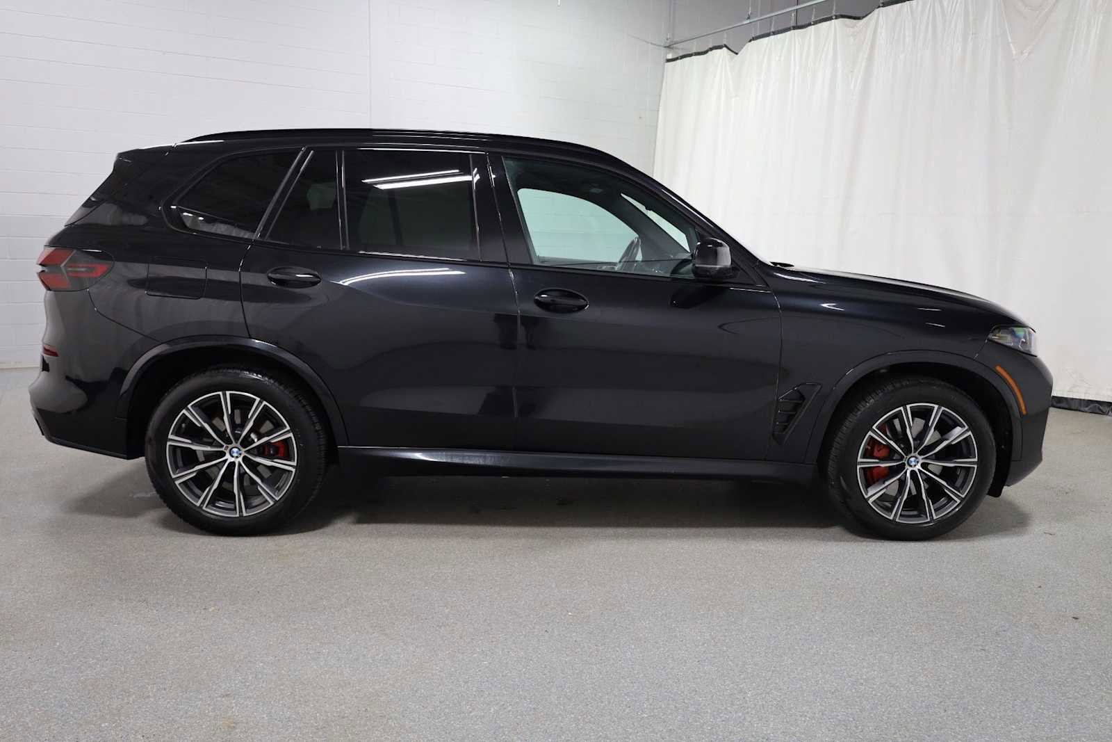 Used 2024 BMW X5 xDrive40i w/ M Sport Package image 10