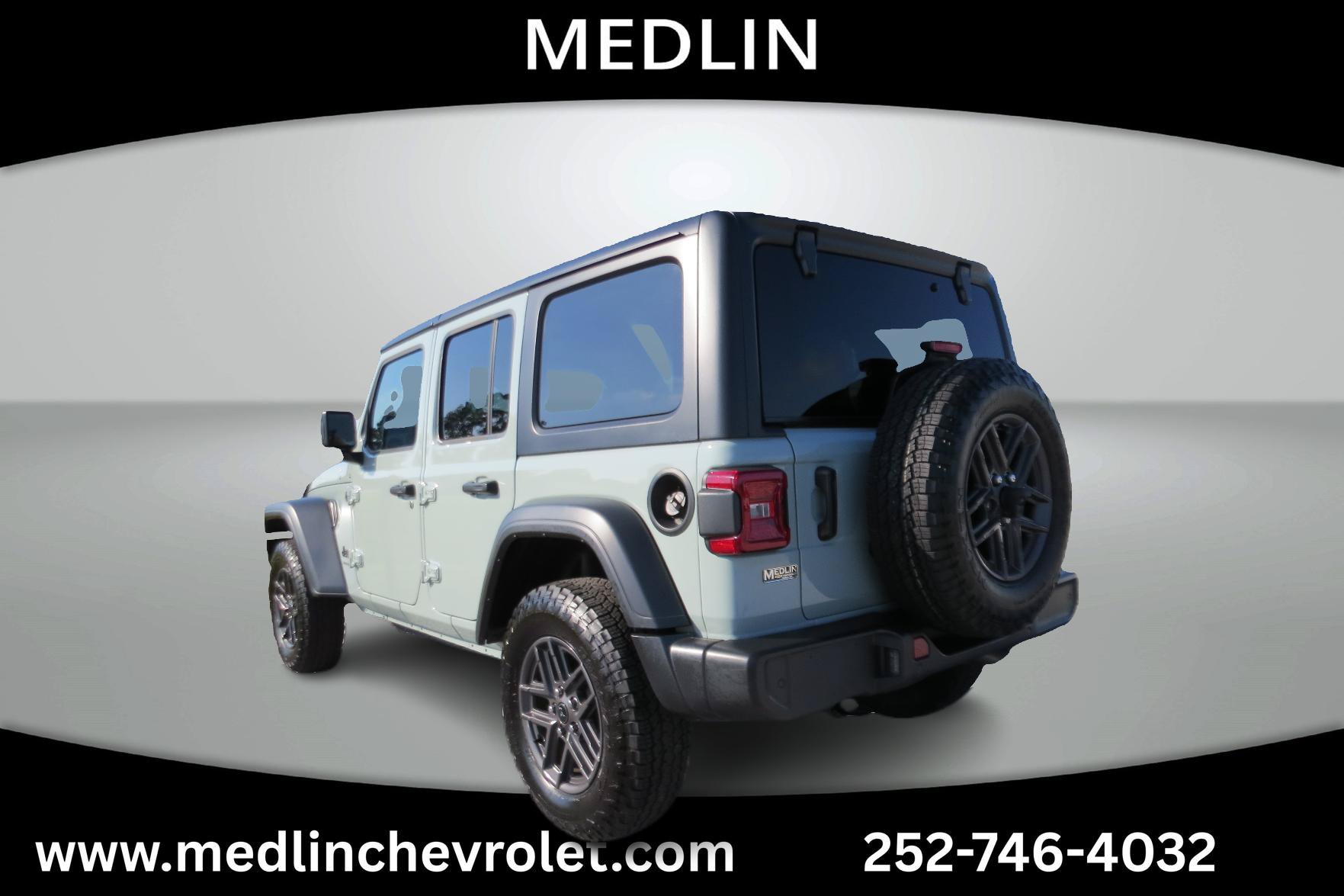 Used 2024 Jeep Wrangler Unlimited Sport AWD/4WD image 5