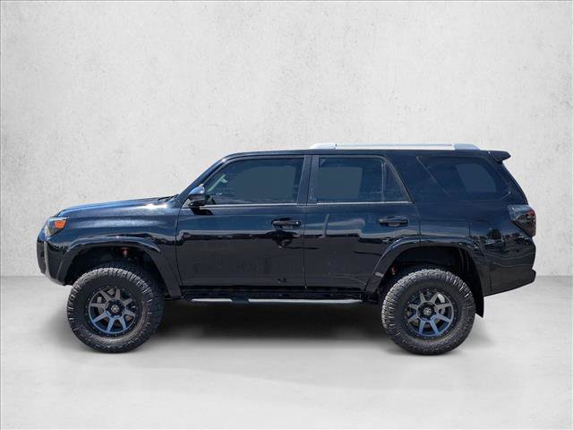 Used 2018 Toyota 4Runner SR5 AWD/4WD image 8
