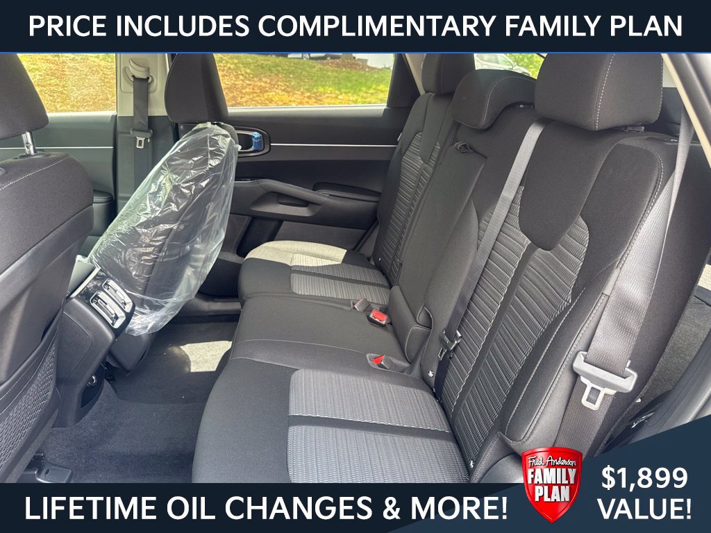New 2026 Kia Sorento LX FWD image 10
