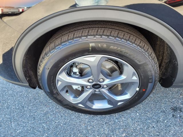 New 2026 Ford Escape ST-Line w/ Tech Pack #1 FWD image 38