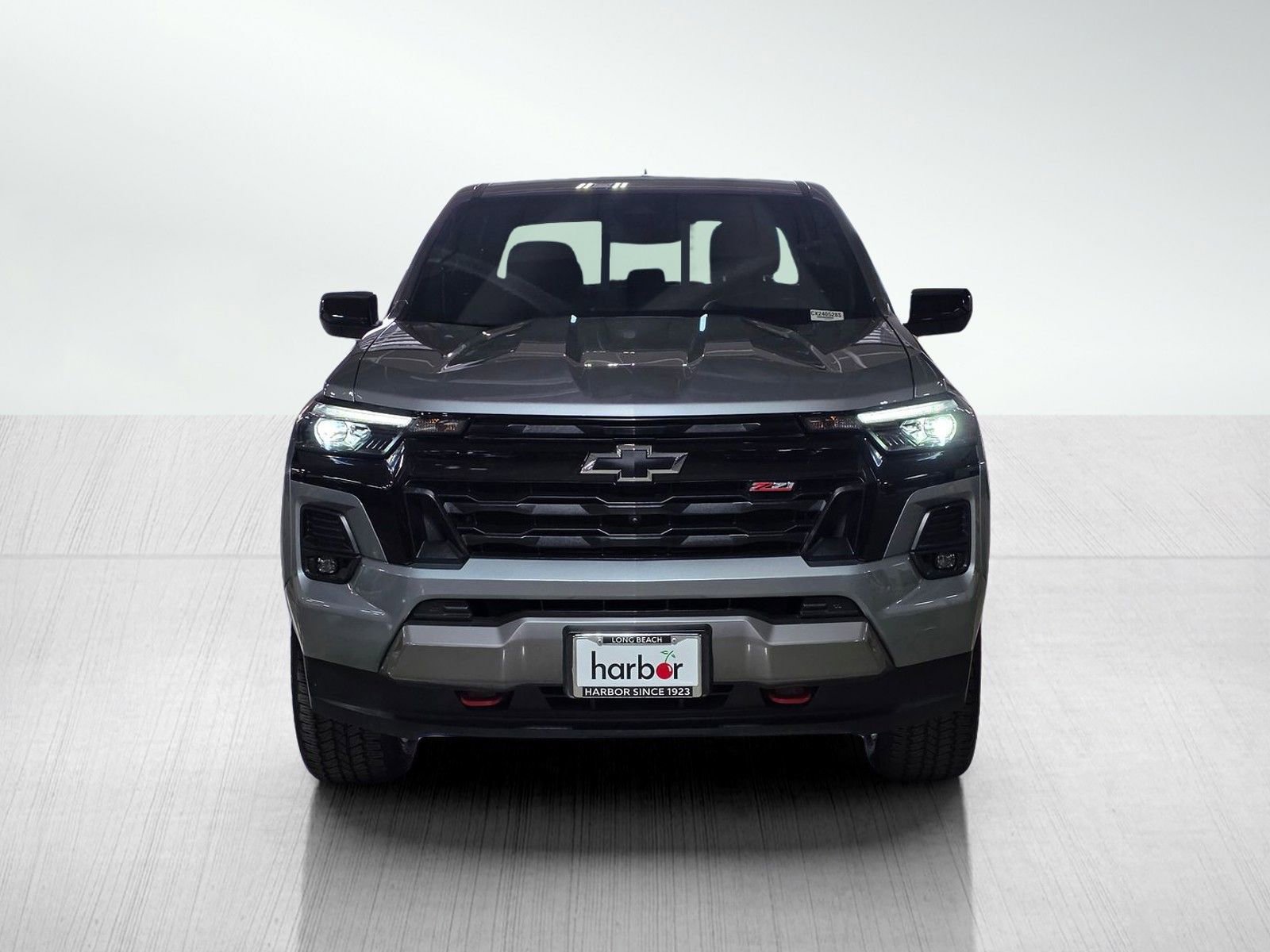 Used 2024 Chevrolet Colorado Z71 w/ LPO, Dark Essentials Package image 2