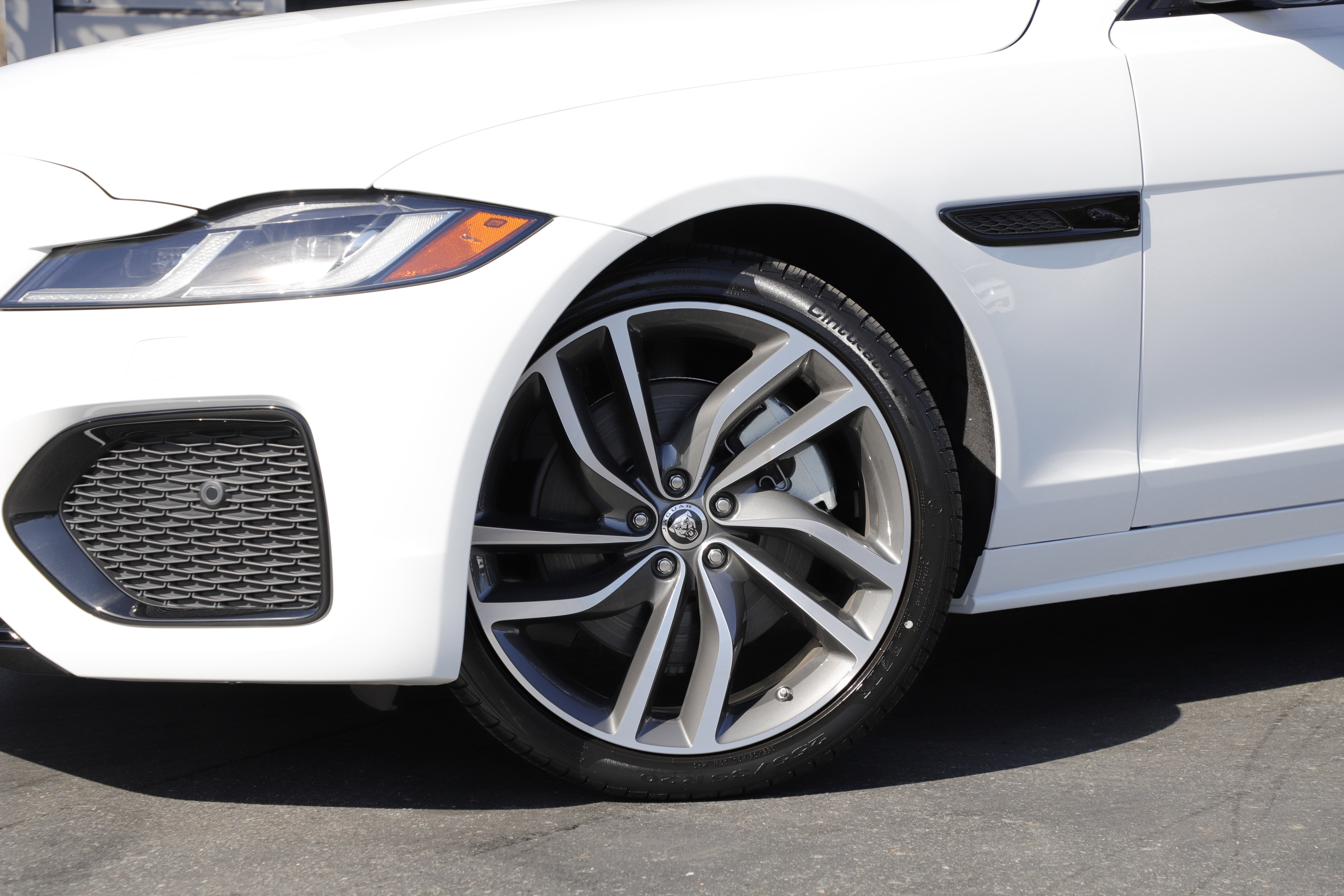 New 2024 Jaguar XF R-Dynamic SE image 2
