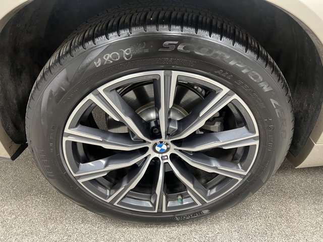 Used 2019 BMW X5 xDrive40i w/ M Sport Package image 15