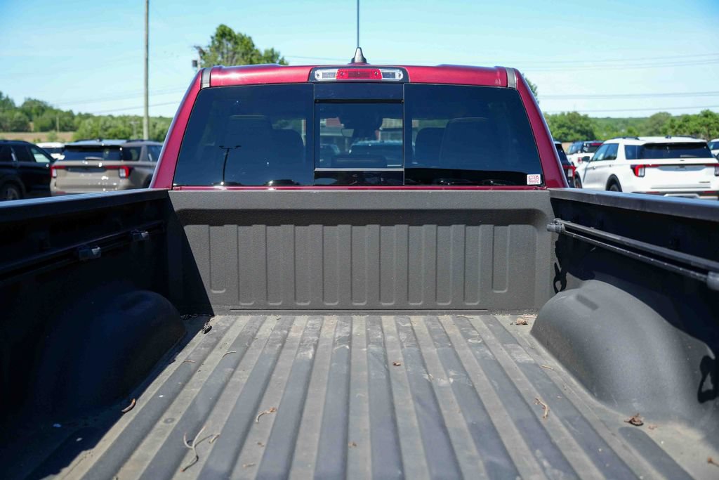 Used 2021 RAM 1500 Laramie AWD/4WD image 12
