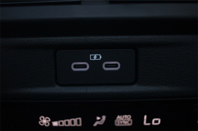 Certified 2025 MAZDA CX-70 Plug-In Hybrid w/ Premium Plus image 34